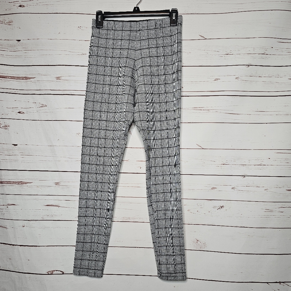 Zara Basic Black and White Herringbone Plaid Leggings